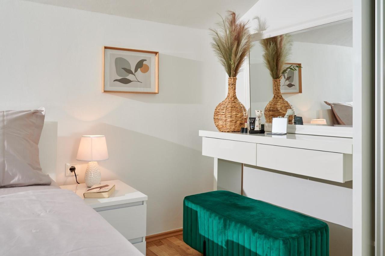 Modern & Spacious Rooftop Apartment With Natual Sunlight Split Dış mekan fotoğraf